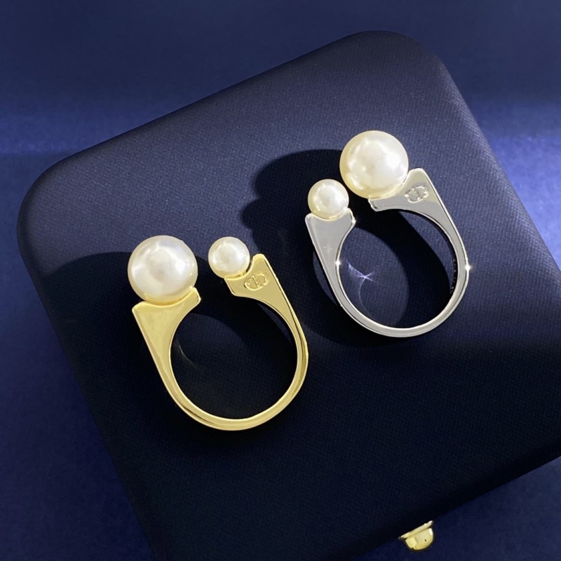 ch**an D*or rings